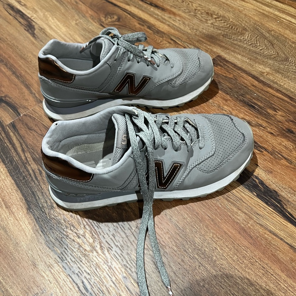 New Balance 574 Gray Sneakers with Rose Gold Details Size 8 - Picture 3 of 8